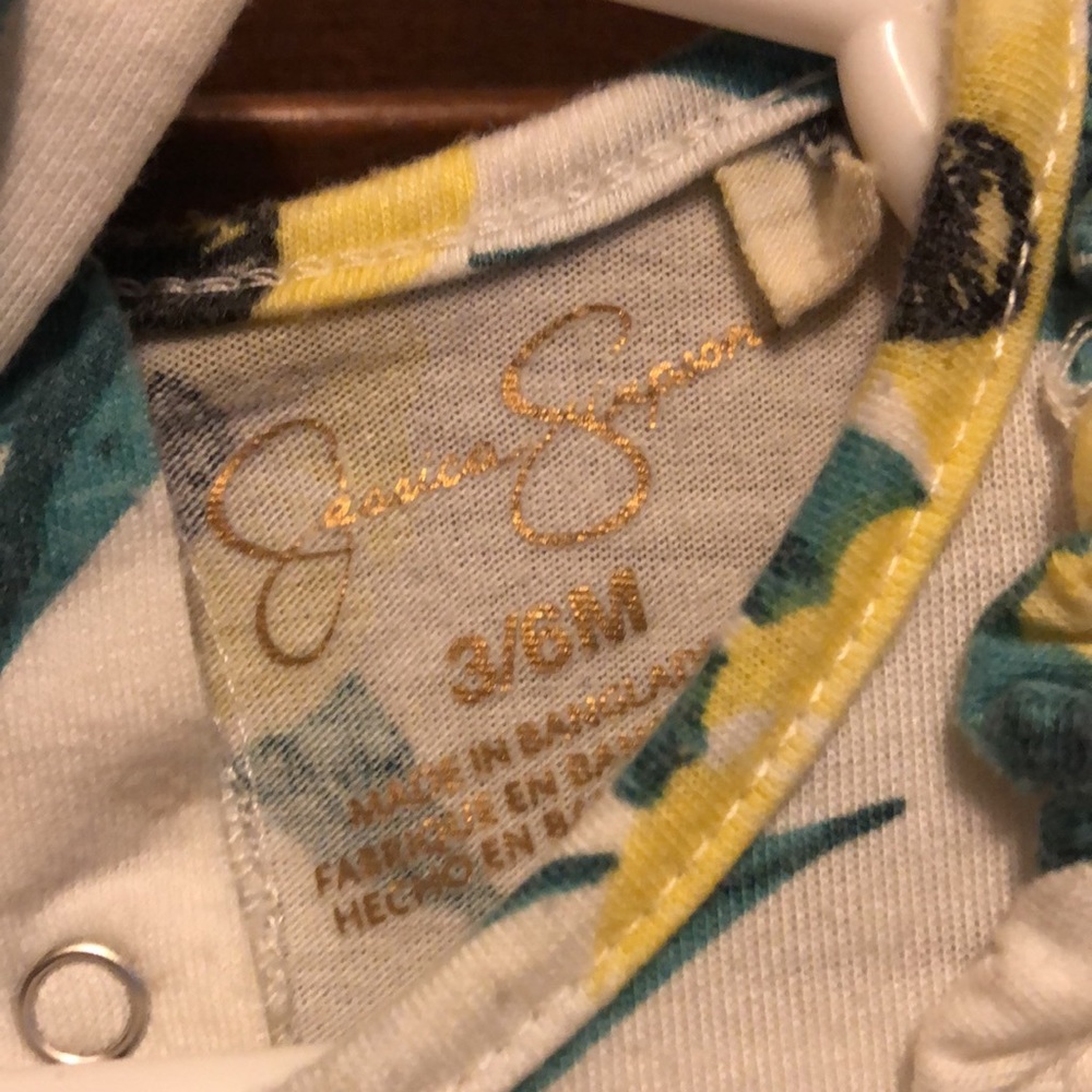 Jessica Simpson Set - Picture 2 of 2